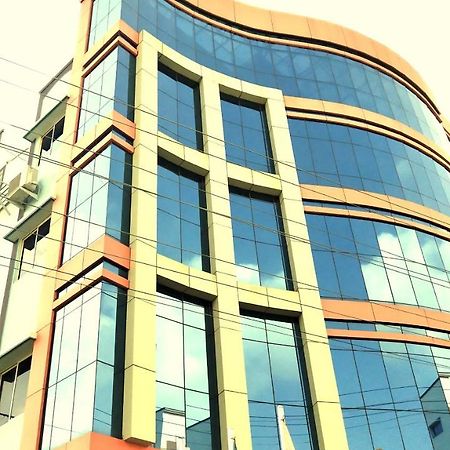 Apple Park Annexe Hotel Tiruchirappalli Exterior photo
